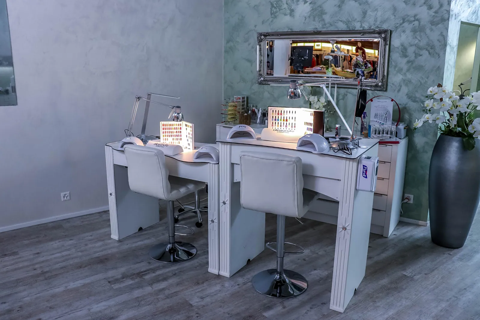 Arbeitsplätze im Nagelstudio